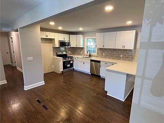 3rd image of 2508 S 49th St