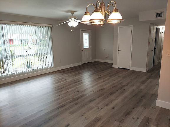 2nd image of 729 Tam O Shanter Ave