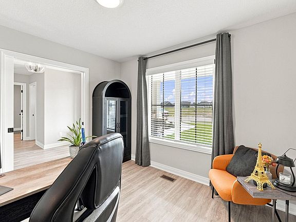 5th image of 12057 Falcatta Dr