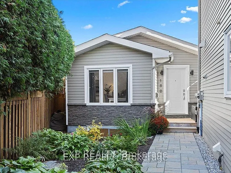18 Ivylea St #B — Photo 1
