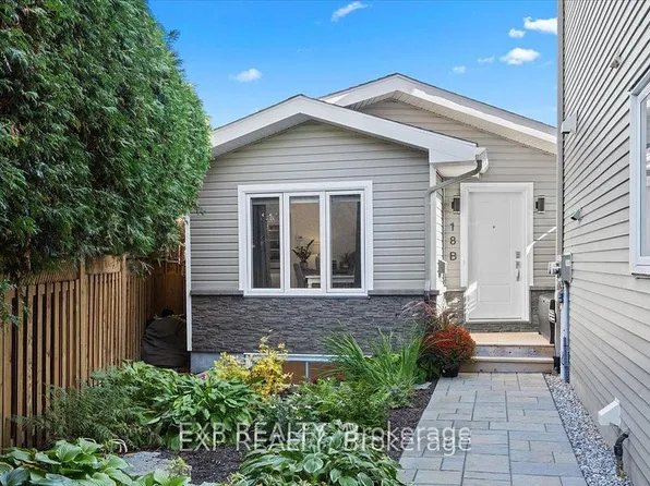 18 Ivylea St #B, Ottawa, ON K2G 4X5