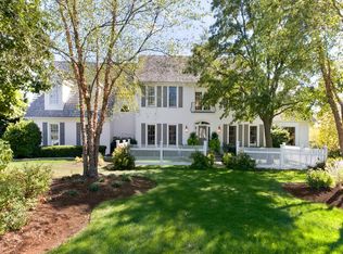 1215 Barclay Cir, Inverness, IL 60010