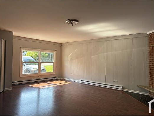 2nd image of 1303 Idlewild Dr