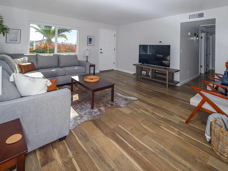 2199 Cosnina Dr — Photo 7