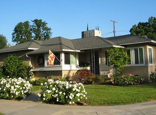 19042 Delano St, Reseda, CA 91335
