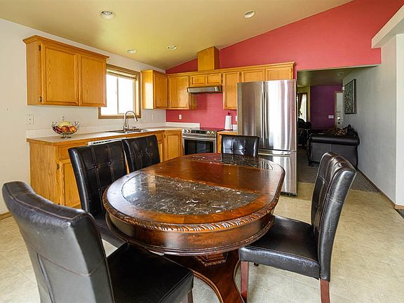 4th image of 9515 Palomino Dr
