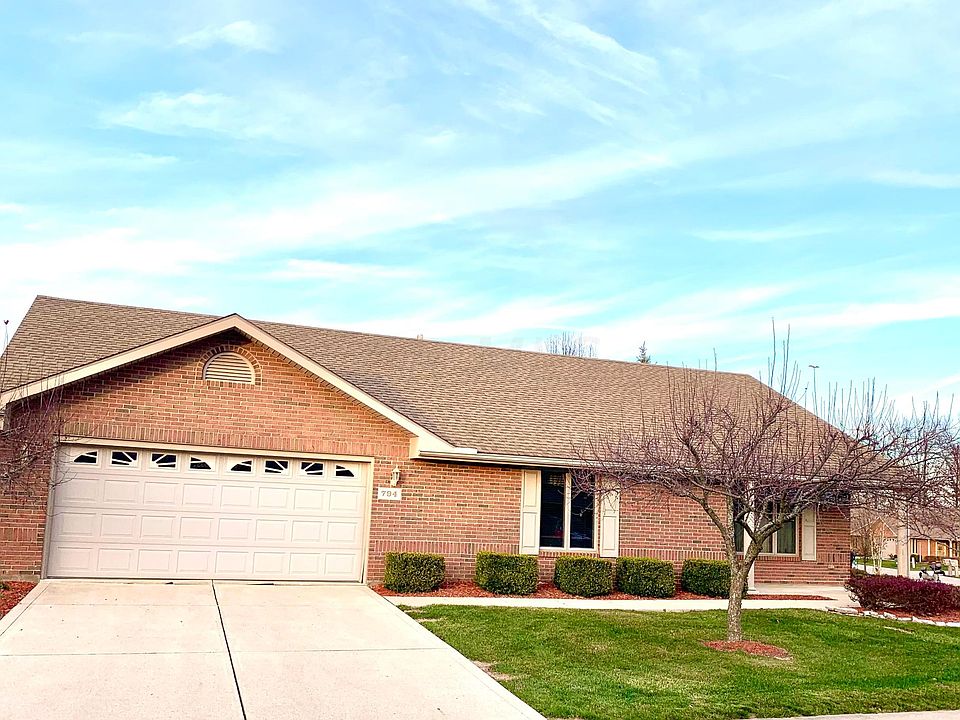 1st image of 794 Hickory Hl #794