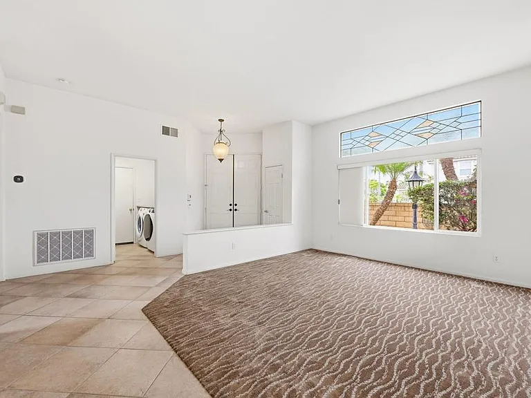 5643 Willowmere Ln — Photo 9