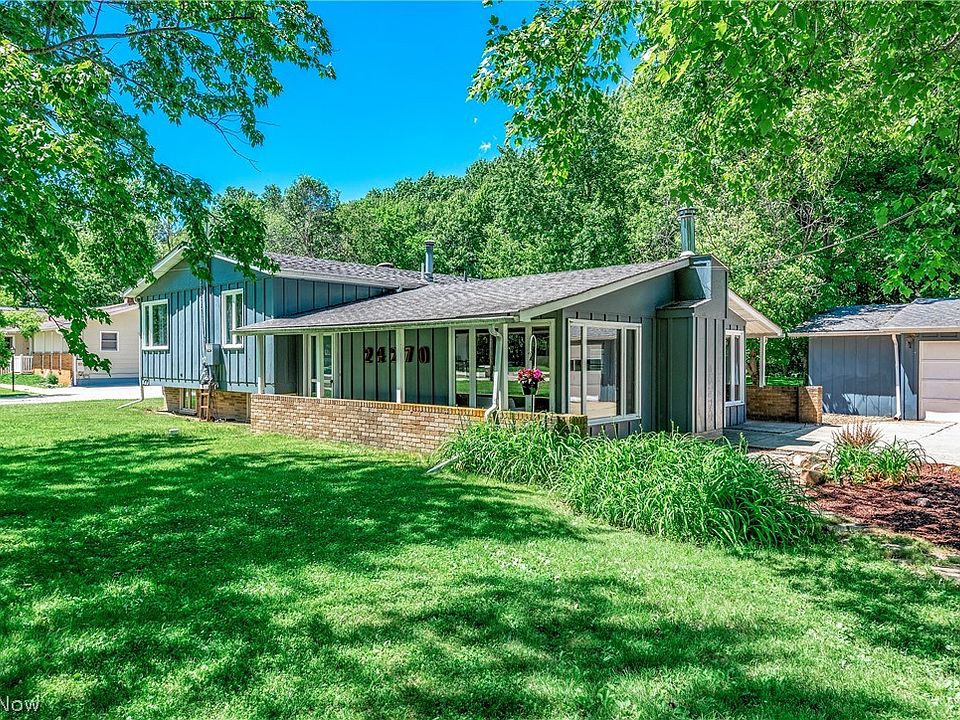 1st image of 24270 Forestview Dr