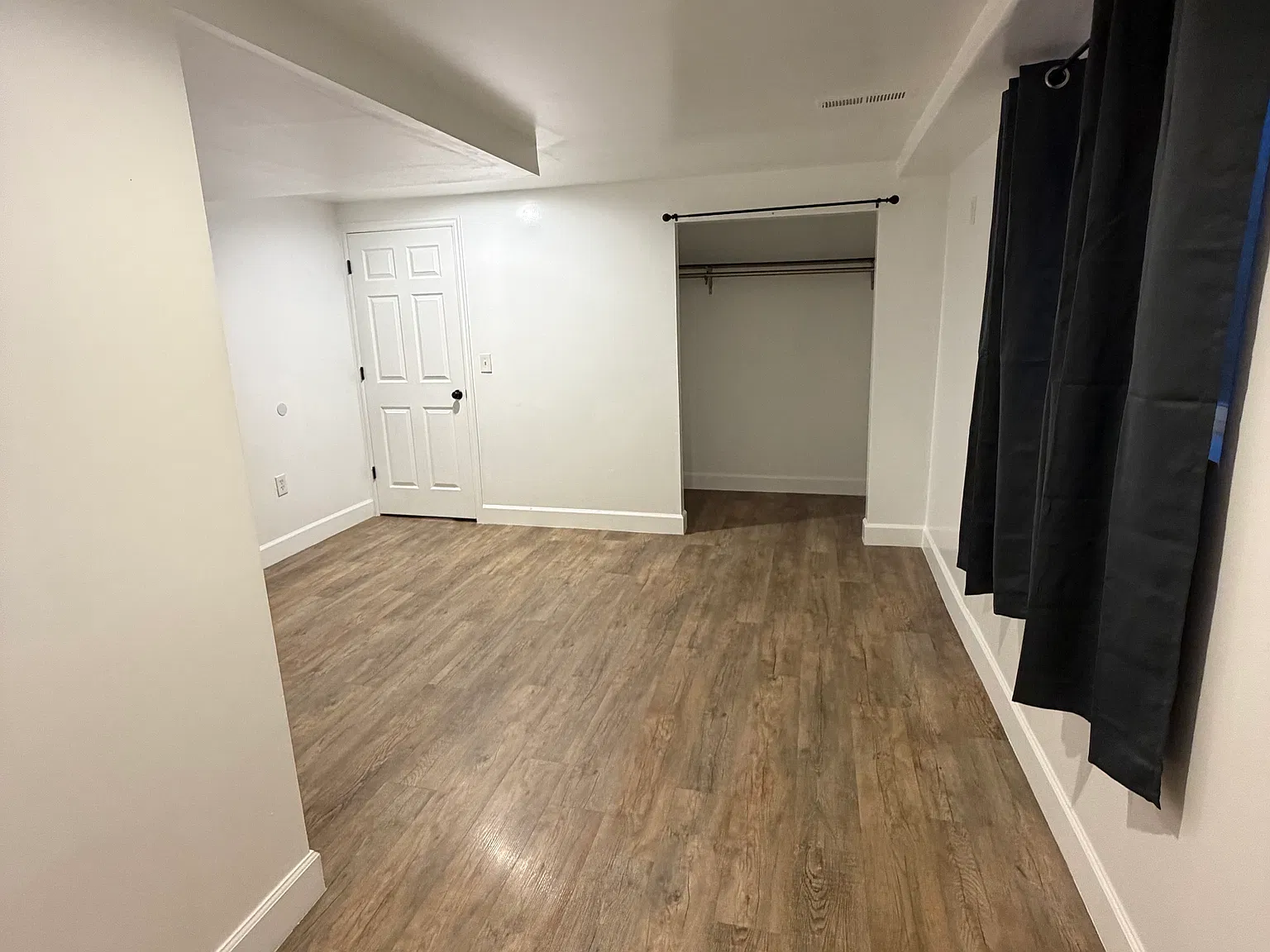 1 bed, 1050 sqft, $1,250 — Photo 4