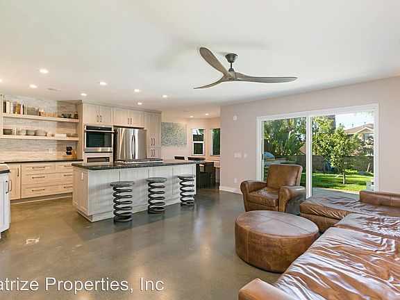 2nd image of 450 Summer View Cir