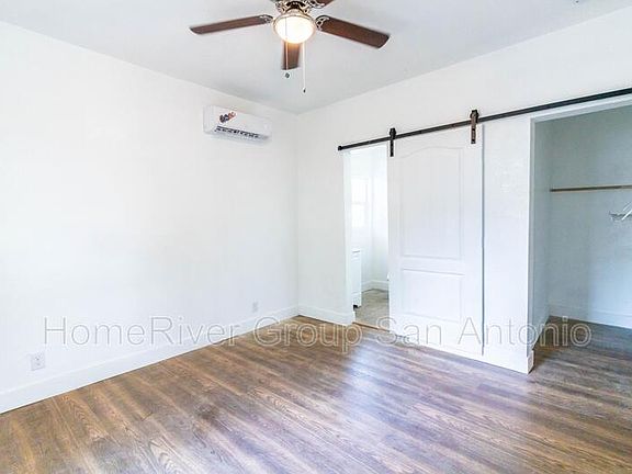 5th image of 241 E Dullnig Ct