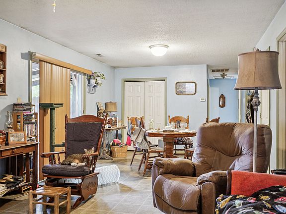 2nd image of 2451 North St