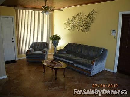 4th image of 3726 Belmont Blvd