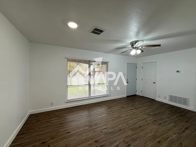 4938 Bernadine Dr — Photo 15