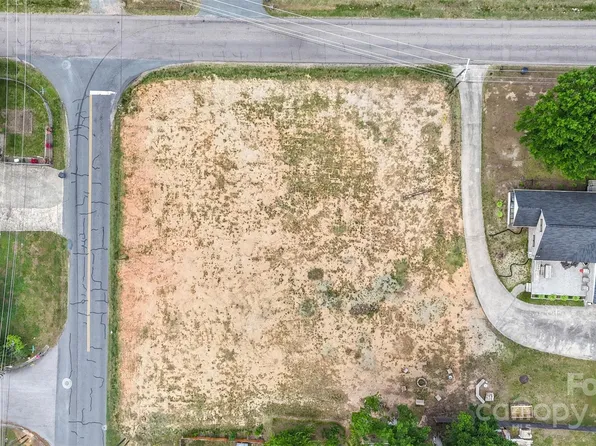 137 Eddleman Rd, Kannapolis, NC 28083