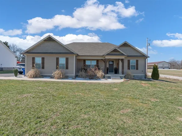 4515 Petros Rd, Woodburn, KY 42170
