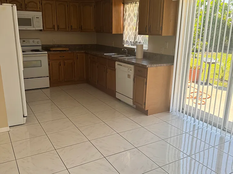 136 Aldea Dr — Photo 11