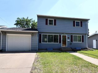 506 Cedar Ln, Moorhead, MN 56560