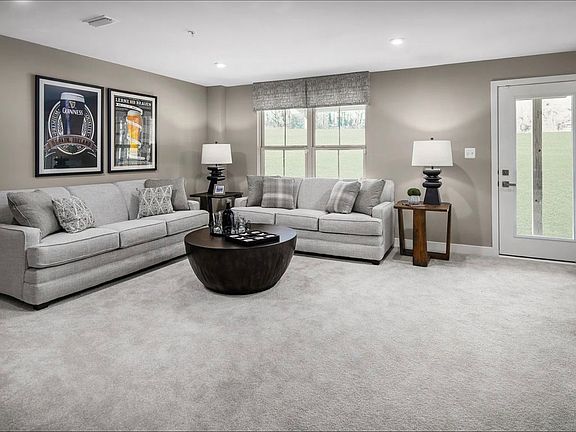 4th image of 2 Sand Hills Dr