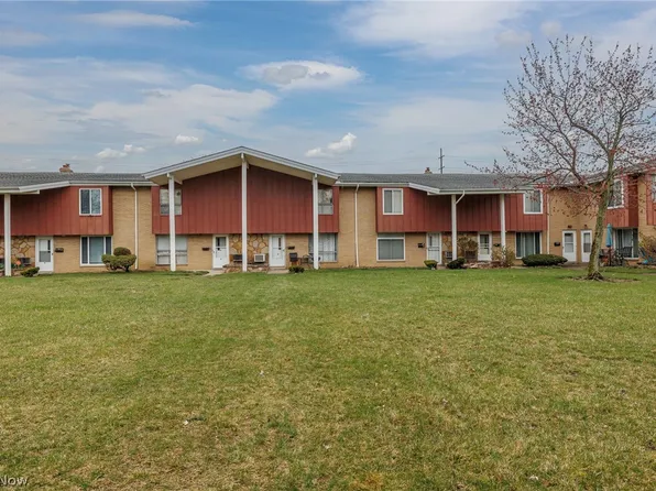 27801 Mills Ave APT J, Euclid, OH 44132