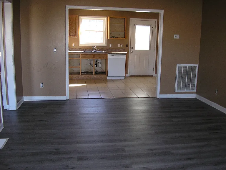 506 Clark St #B — Photo 2