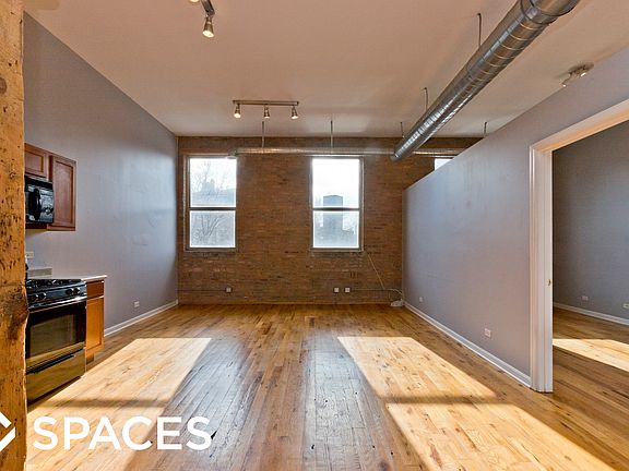 3rd image of 1822 S Bishop St APT 207