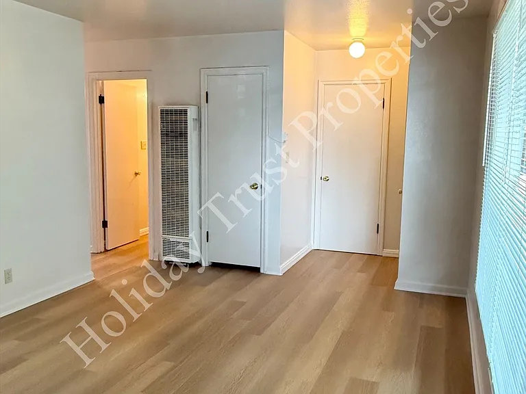 314 Cleveland Ave SE — Photo 1