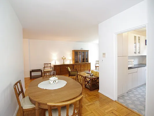 Sold by Sotheby's International Realty | media 9