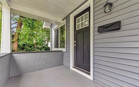 2nd image of 127 W Coy Ave