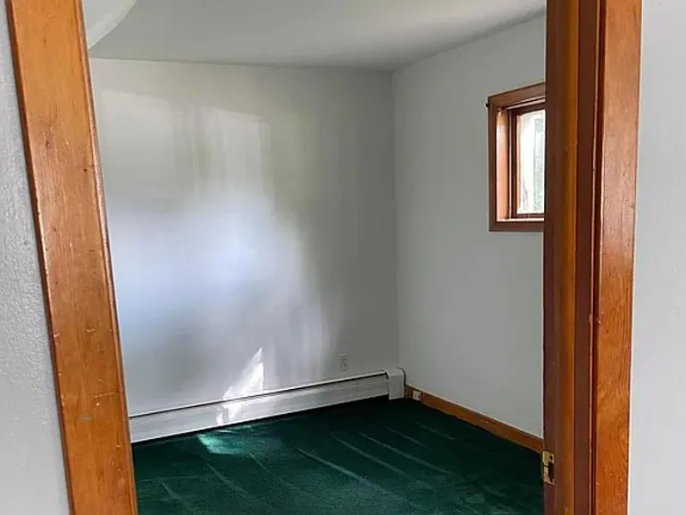 1810 Ryan Ave — Photo 18