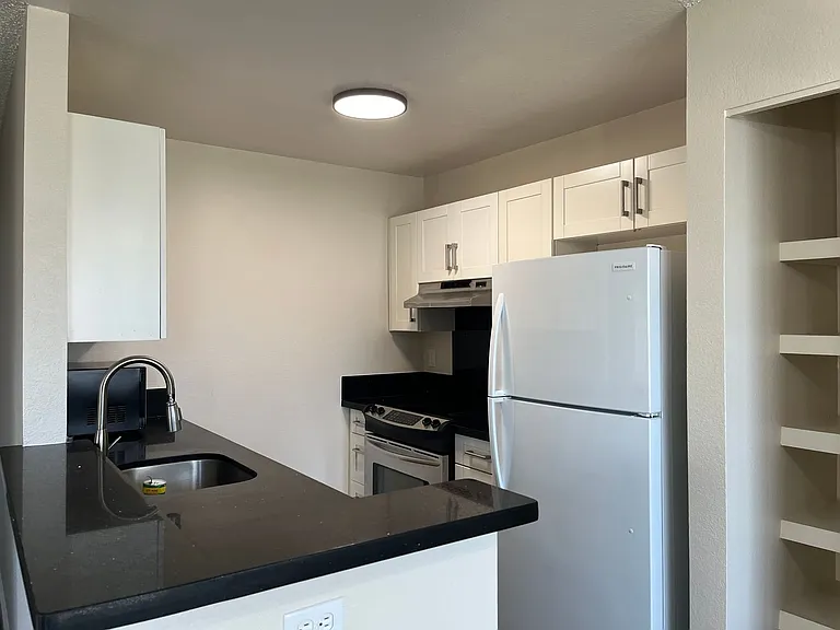 94-102 Wali Pl #H101 — Photo 2