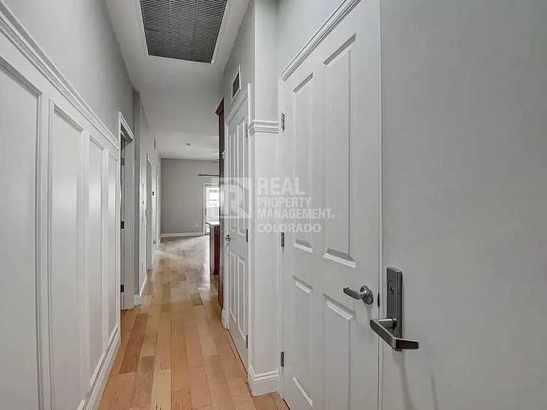 1950 N Logan St #302 — Photo 15