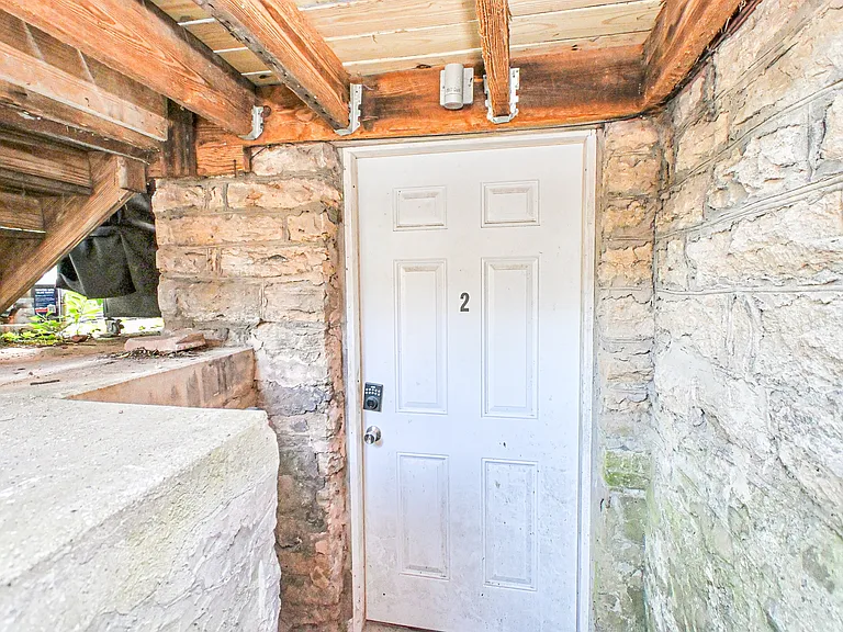2216 Burnett Ave #2 — Photo 28