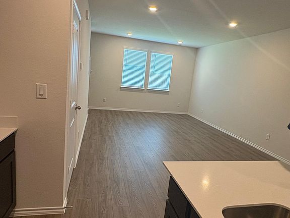 5th image of 219 Tall Cedar Way