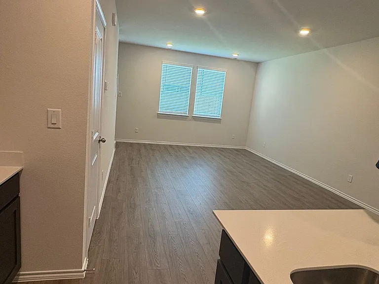 219 Tall Cedar Way — Photo 5