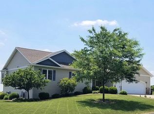 201 Allison Ln, Beaver Dam, WI 53916