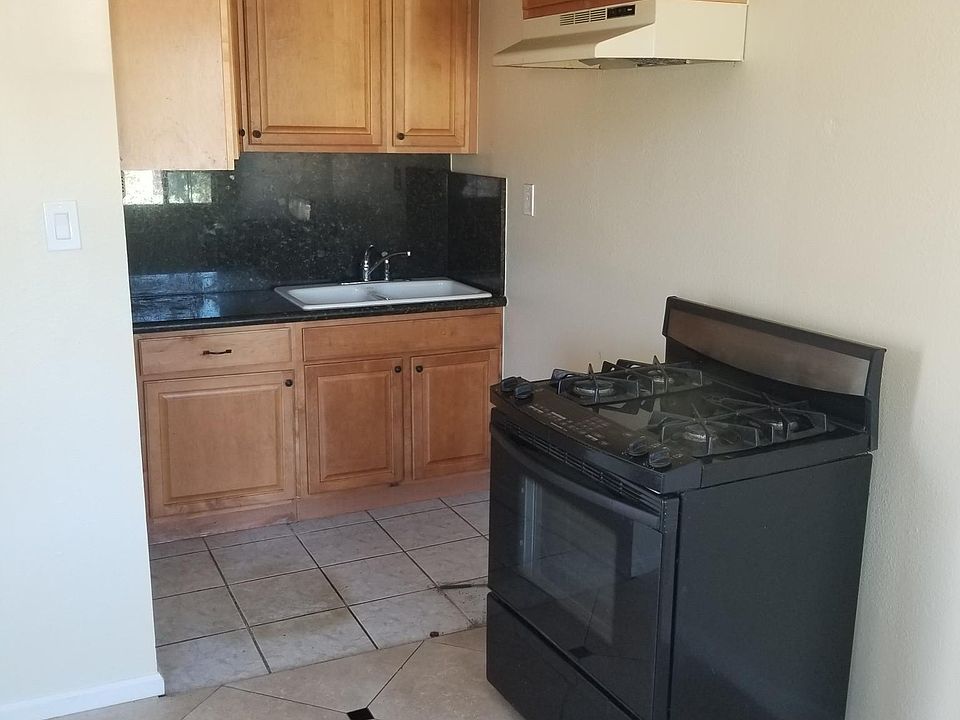 2nd image of 2030 E 17th St
