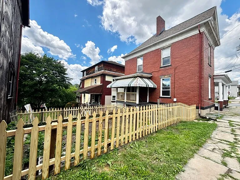 18 Observatory St — Photo 4