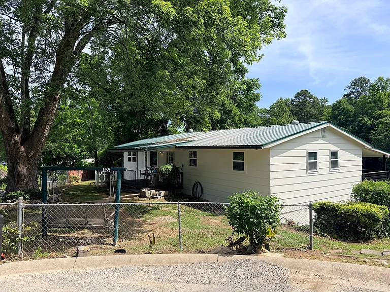 185 E Wilhemenia St — Photo 10