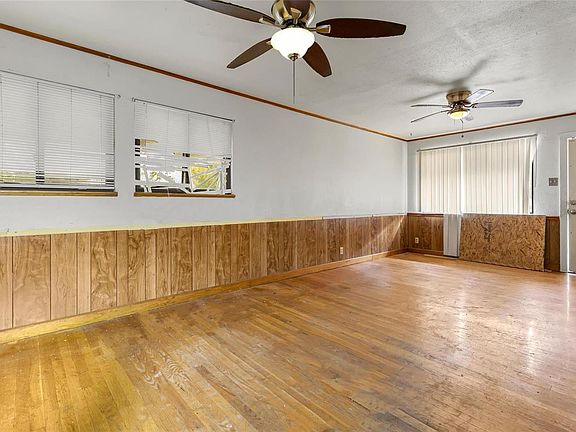 2nd image of 10881 Spring Garden Dr