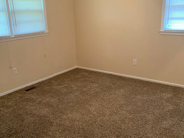 209 Polaris St — Photo 9