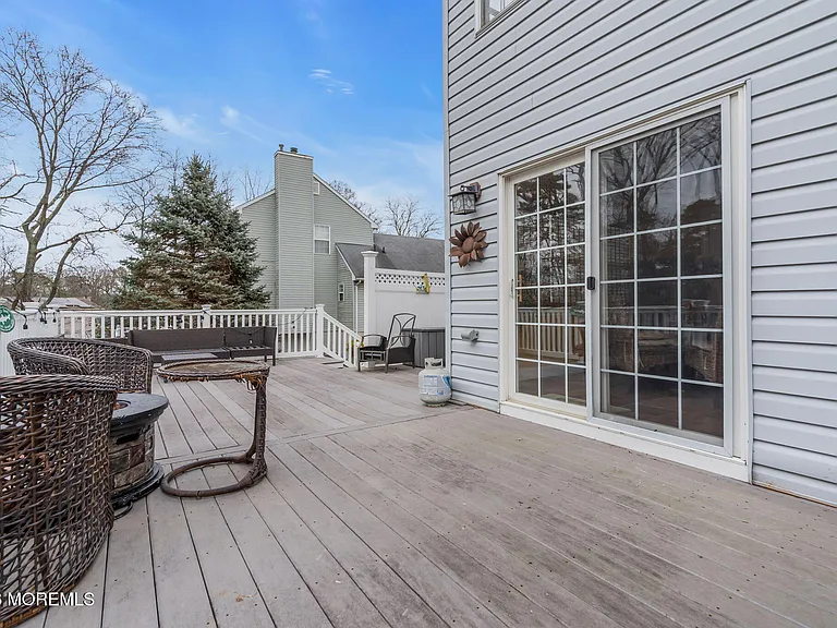107 Shenandoah Blvd — Photo 58