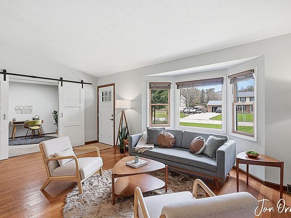 4th image of 14155 Deer Cove Dr