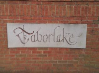 1076 Taborlake Dr, Lexington, KY
