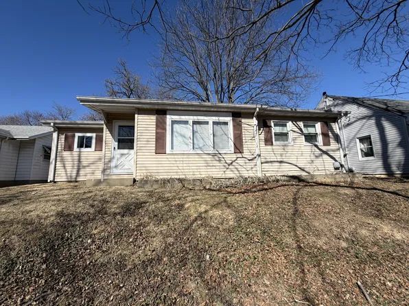 1225 W Main St, Collinsville, IL 62234