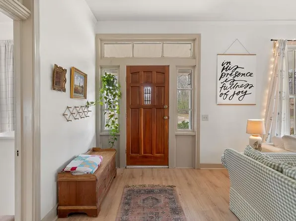 102 S Hubbard Ave, Omaha, TX 75571