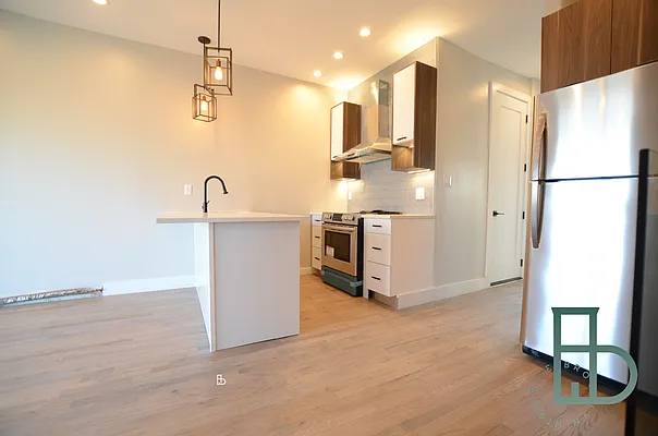 Rented by Brooklyn High Rise LLC | media 27