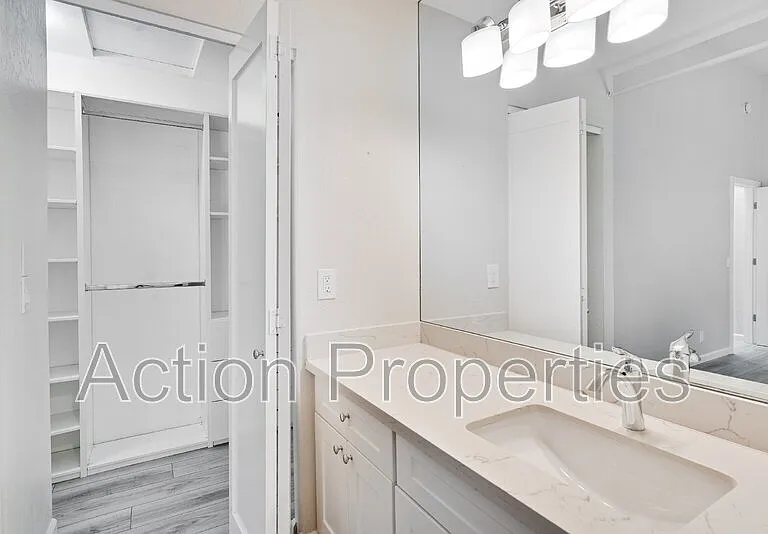 2091 San Luis Ave #8 — Photo 14