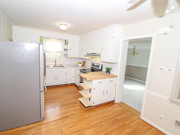 5th image of 5632 Killarney Pl Lot 52-54